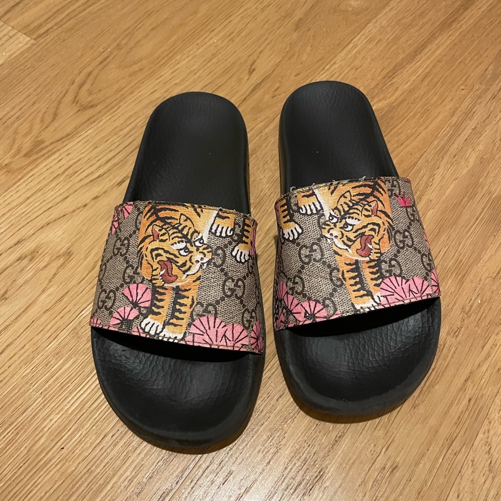 gucci slides